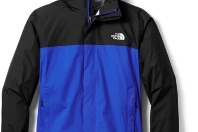 Savvy Senior Hikers: The North Face Venture 2 Jacket for All-Weather Protection